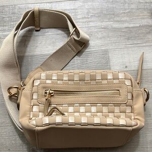 Stylish Tan Woven Women's Bag